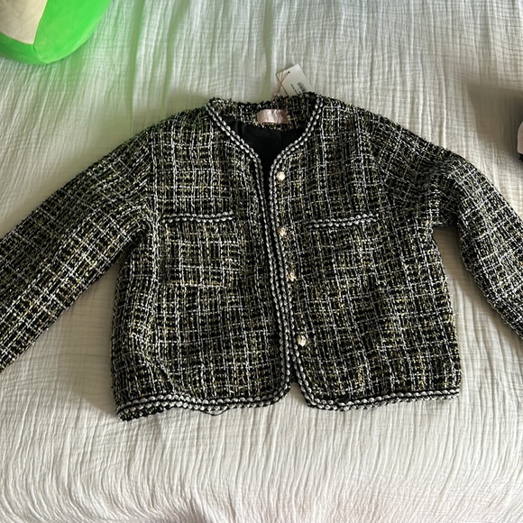 Blazer - Picture 1 of 4